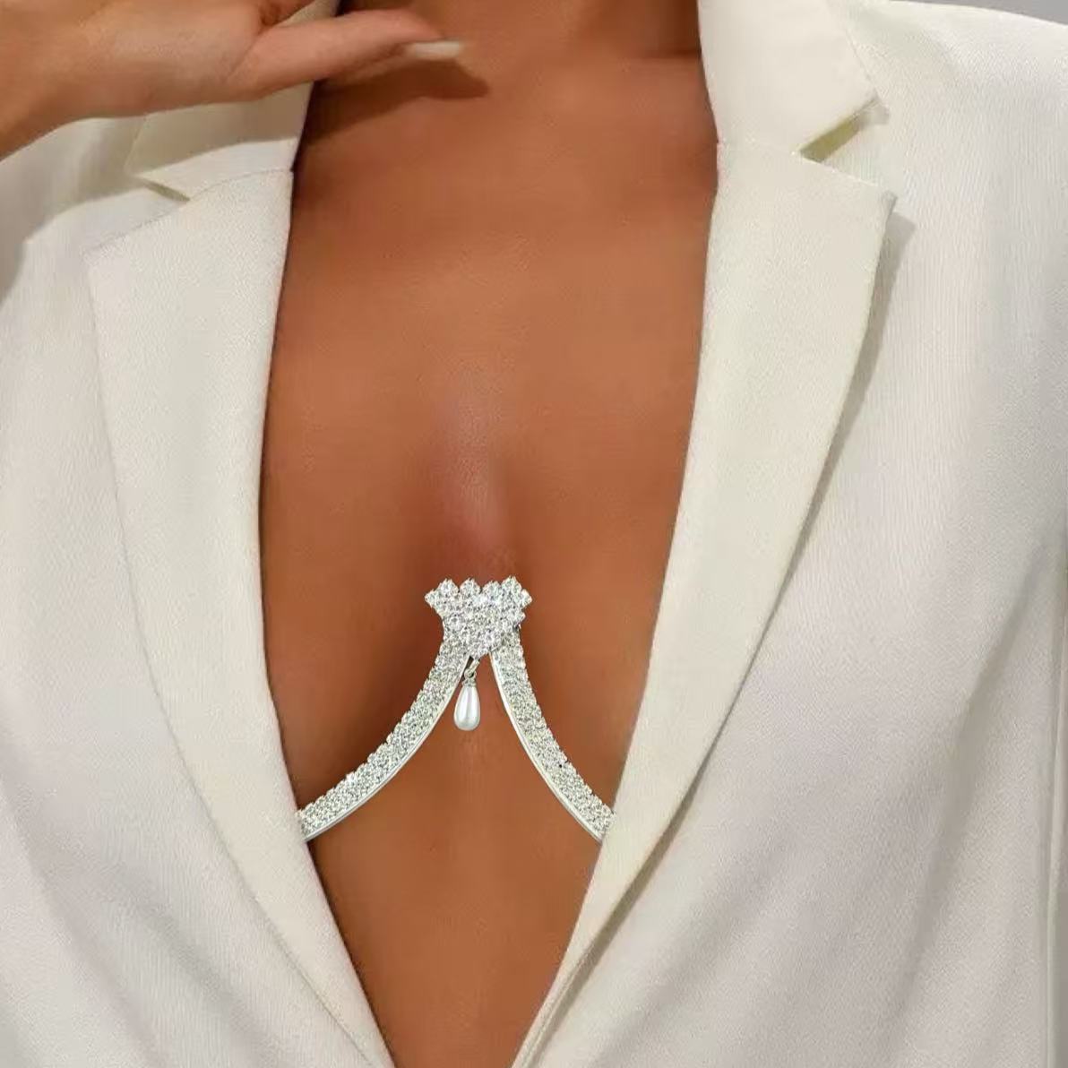المرأة الصدر دعم اللؤلؤ قلادة  - مراجعة Body Jewelry Necklace وسعره